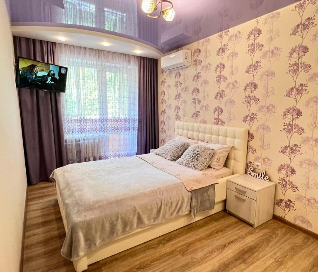 2-Комн Люкс В Центре Вишенки Vinnytsia Bagian luar foto